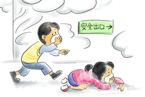 11歲男孩遇火果斷逃生，并及時提醒鄰居疏散(4)