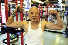 96歲老人健身26年成網(wǎng)紅，老人適合做哪些健身運(yùn)動？[多圖]