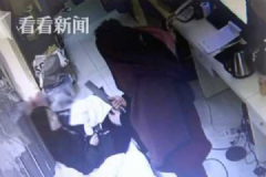 90后女生酒店遭醉酒男持刀搶劫，抱怨：你的刀好丑[多圖]