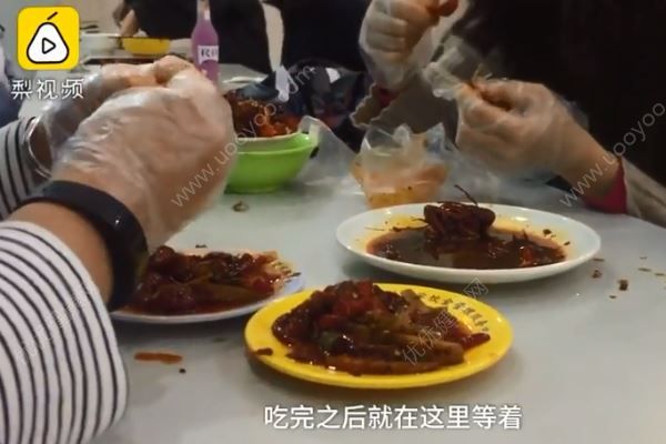 高校食堂推出麻辣小龍蝦夜宵，還有烤生蠔、烤扇貝、缽缽雞(4)