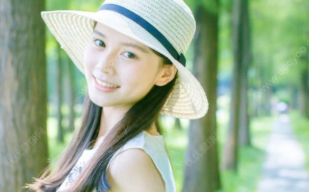 18歲胸小還會發(fā)育嗎？18歲女生胸小要怎么變大？(1)