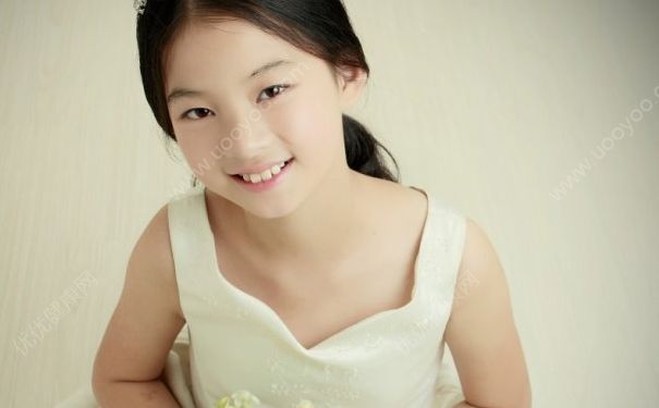 10歲女孩胸部不發(fā)育怎么回事？10歲女生乳房不發(fā)育怎么辦？(1)