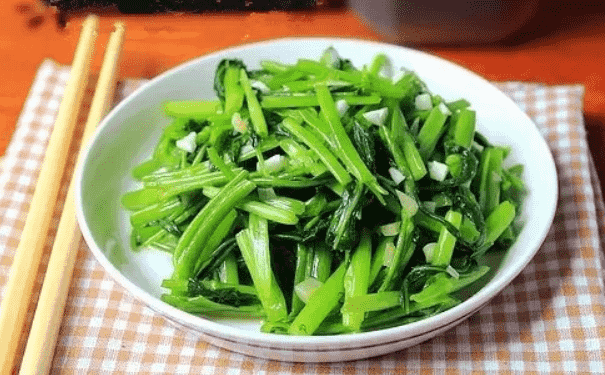 空心菜的功效作用有什么？辣炒雞肉空心菜(1)