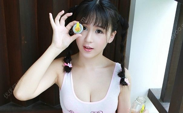 16歲會(huì)得乳腺癌嗎？16歲女生胸部有硬塊是怎么回事？(1)