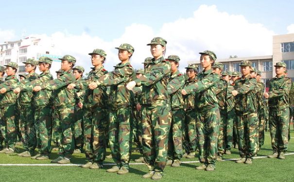 大學軍訓能化妝嗎？軍訓可以化妝嗎？(3)