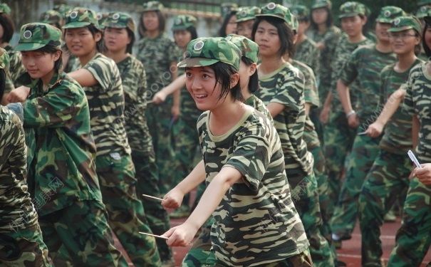 女生軍訓(xùn)需要準(zhǔn)備什么？女生軍訓(xùn)必備物品(4)