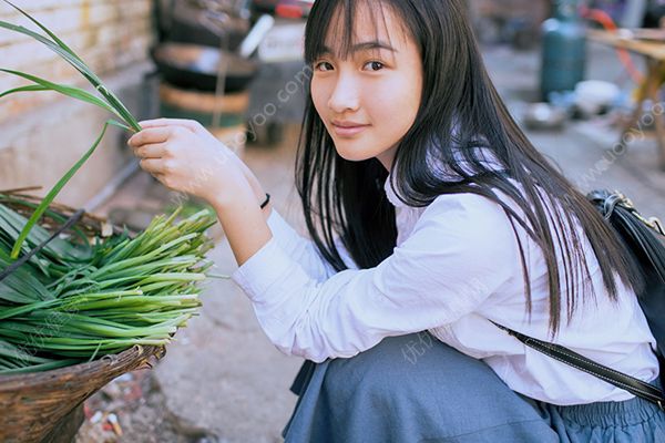 初一女生喜歡初一男生怎么辦？初一女生有喜歡的男生正常嗎？(4)