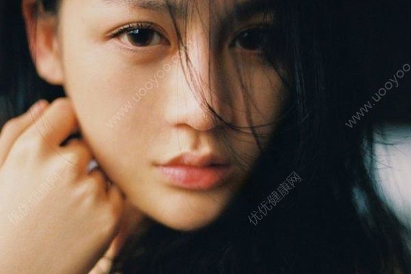 女生早戀怎么辦？女生早戀的危害(1)