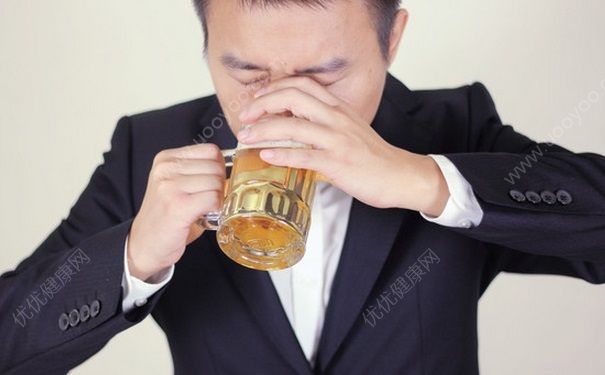 酒精肝的癥狀有哪些？酒精肝要怎么治療？(1)