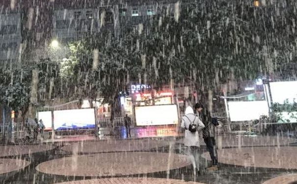 多地迎來(lái)下半年首場(chǎng)降雪，氣溫驟降要注意什么？(3)