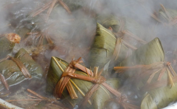 煮粽子用冷水還是熱水？煮粽子的方法與步驟(1)