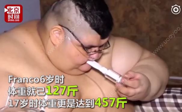 男子臥床7年重1190斤，在3個(gè)月內(nèi)減掉了350斤(2)