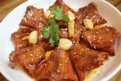 蛇肉有哪些營(yíng)養(yǎng)價(jià)值？蛇肉有哪些食用禁忌？[圖]