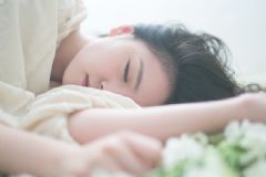 睡得多對(duì)身體好嗎？睡眠并非越多越好[圖]