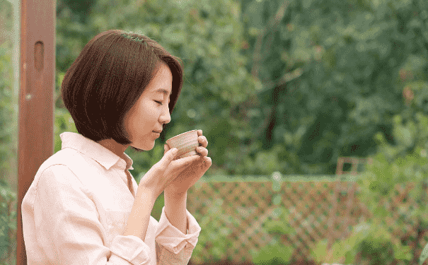 女人哪些時候不宜大量飲茶？女人什么時候不可以喝濃茶？(1)