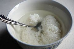 開(kāi)水泡飯對(duì)身體好嗎？開(kāi)水泡飯傷胃嗎？[圖]