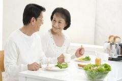 老人食欲不振要怎么辦？老人食欲不振應如何護理？[圖]