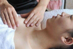 產(chǎn)后催乳怎么按摩？有哪些好的催乳方法呢？[圖]