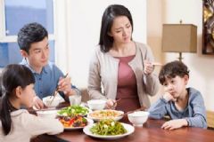 孩子偏食不吃青菜怎么辦？糾正孩子挑食的方法有哪些？[圖]