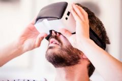 近視眼可以戴VR設(shè)備嗎？VR眼鏡會加重近視眼嗎？[圖]