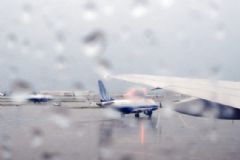 下雨可以坐飛機嗎？下雨飛機能正常起飛嗎？[多圖]