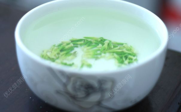 蓮子里面有綠芽能吃嗎？蓮子里面長(zhǎng)綠芽還能吃嗎？(3)