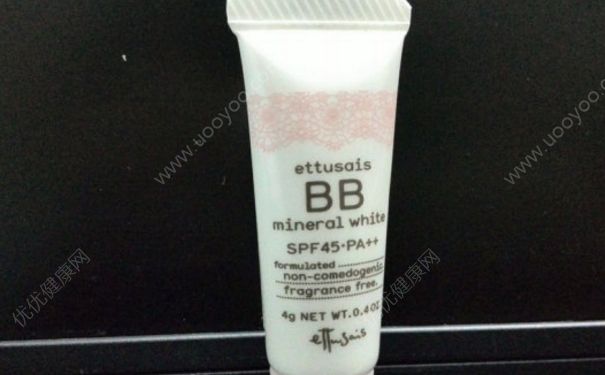 Ettusais艾杜紗零痘痘礦物美白BB霜SPF30PA++怎么樣？(1)