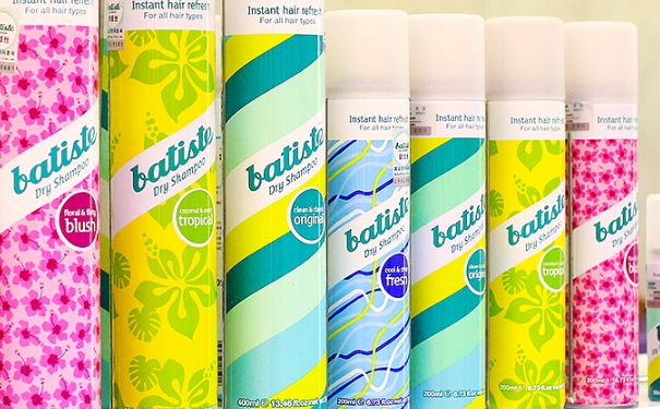 碧緹絲免水洗發(fā)噴霧怎么用？batiste干發(fā)噴霧使用方法(1)