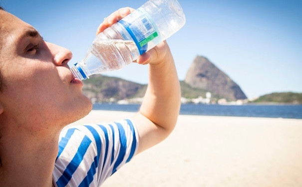 夏季中暑飲食要注意什么？夏季中暑的飲食禁忌有哪些？(1)