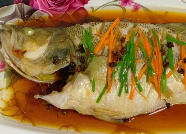 吃鱸魚(yú)可以下奶嗎 低脂低膽固醇食物,催乳補(bǔ)充營(yíng)養(yǎng)